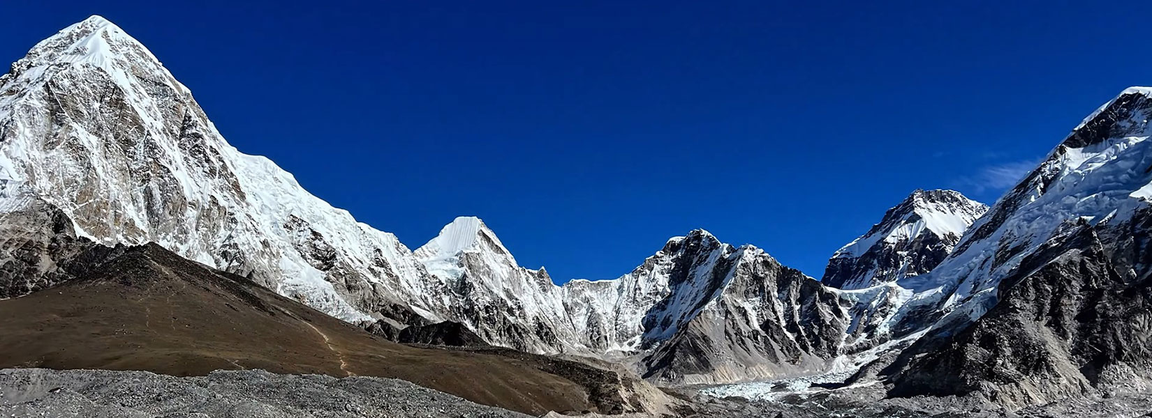 Explore the closest view of Mount Everest from Kala Patthar