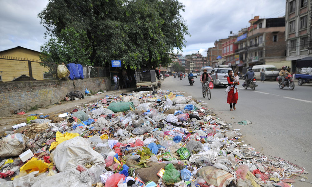 Kathmandu streets filled with garbage 