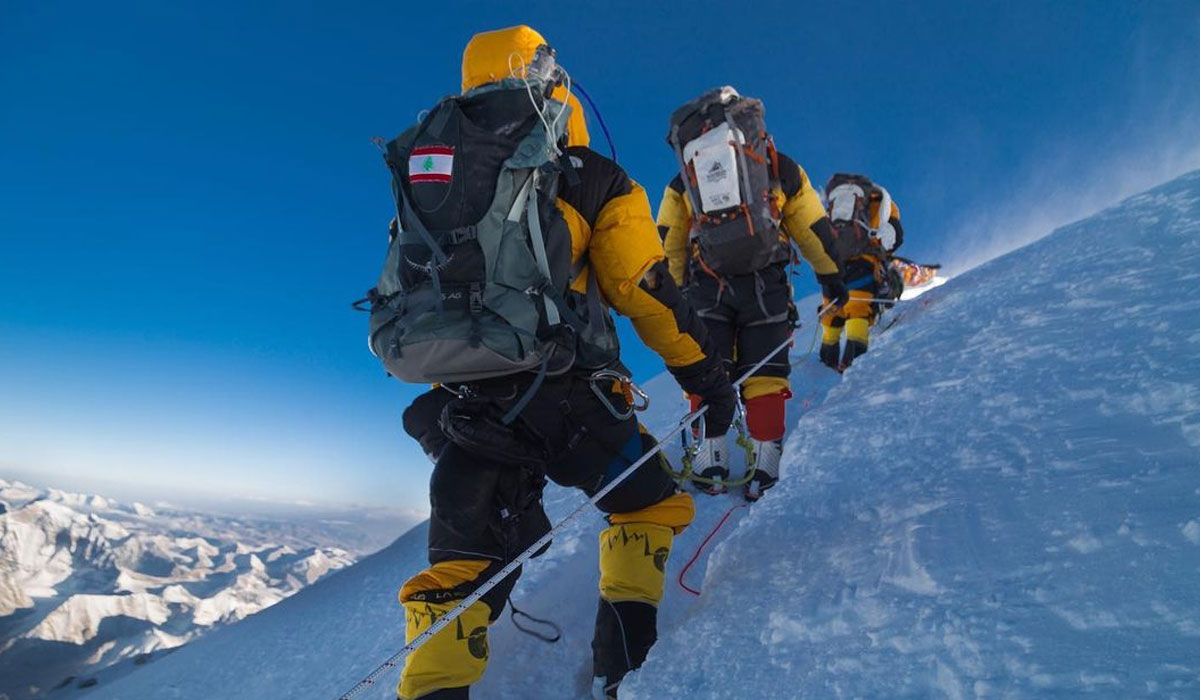 Why Do Mountaineers Prefer Southeast Ridge From Nepal for Everest Expedition 