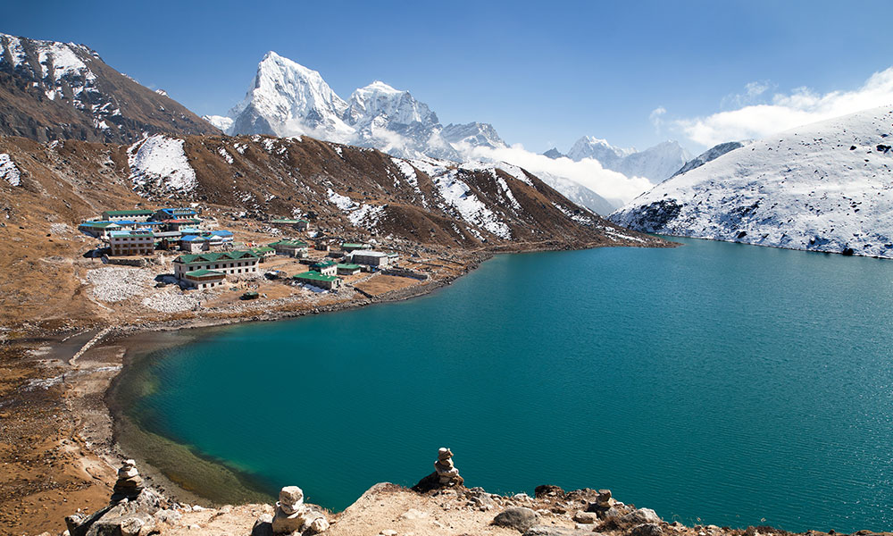 gokyo lake trek in nepal
